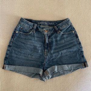 American Eagle Highest Rise Mom Short